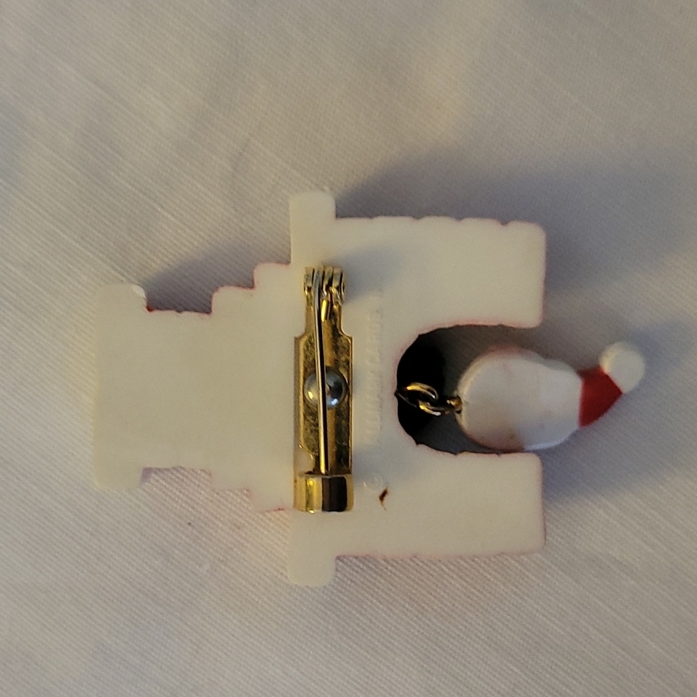 Santa Claus Pin - Picture 3 of 3